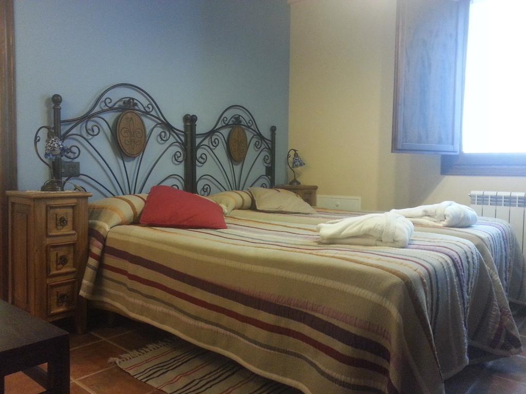 Hotel Rural El Horno De Aliaga Ruang foto